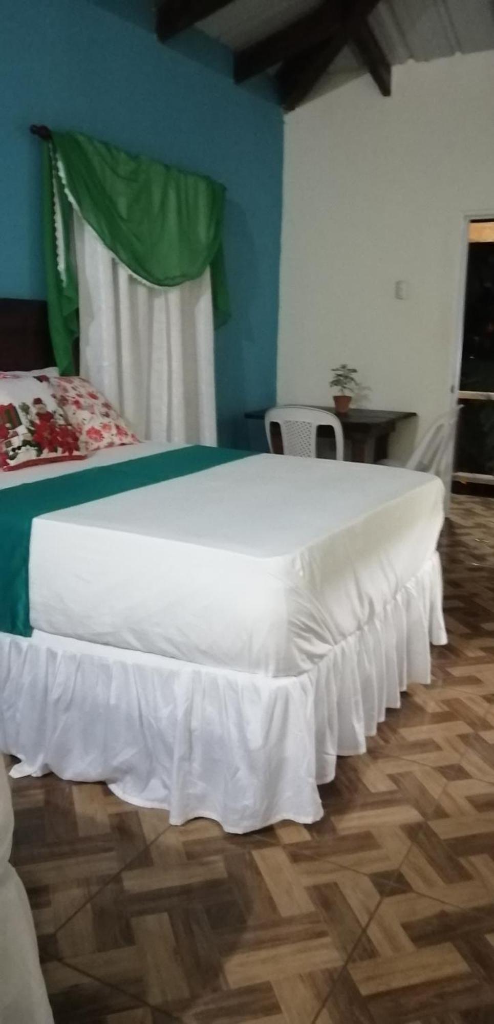 La Famosa Costillas A La Lena Jarabacoa Pokój zdjęcie