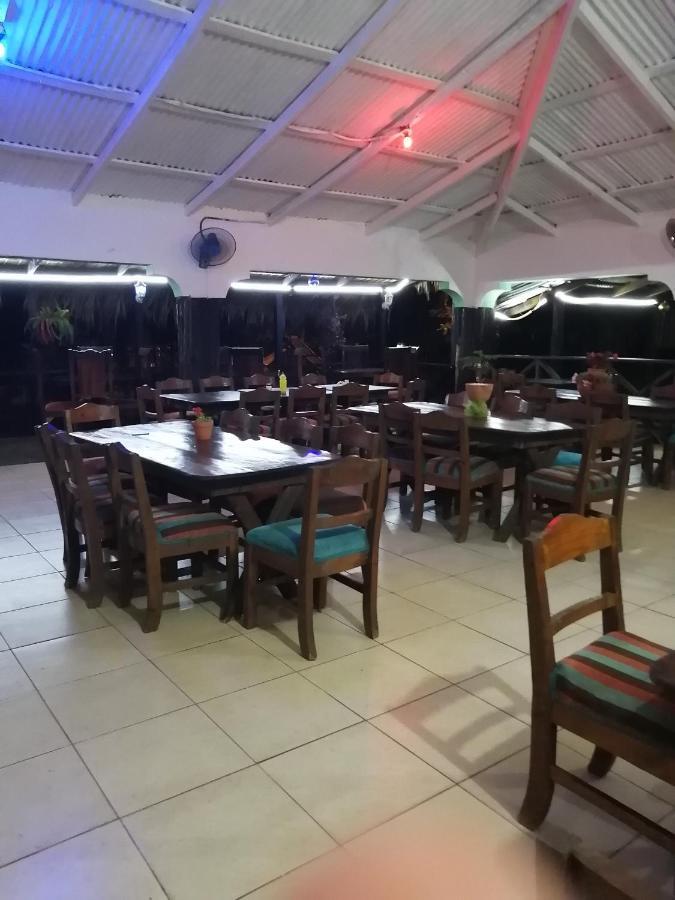 La Famosa Costillas A La Lena Jarabacoa Zewnętrze zdjęcie