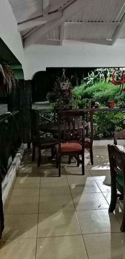 La Famosa Costillas A La Lena Jarabacoa Zewnętrze zdjęcie