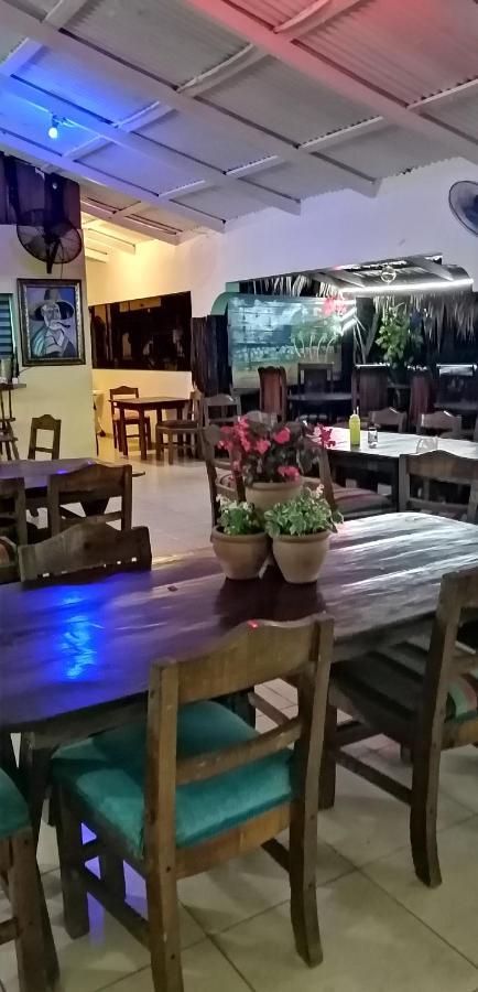 La Famosa Costillas A La Lena Jarabacoa Zewnętrze zdjęcie